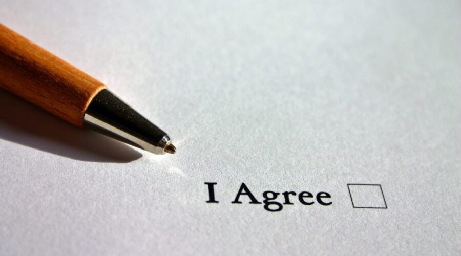 Why You Need a Massachusetts Attorney for Contracts